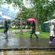 Raining days 和 好看的伞