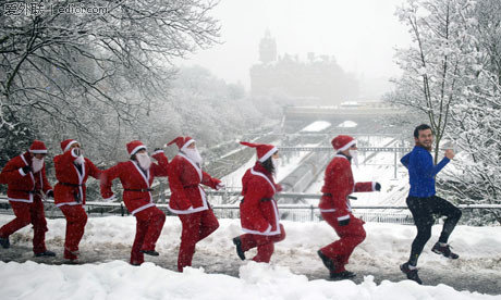 Mark_Cooper_trains_the_Santa_Run.jpg