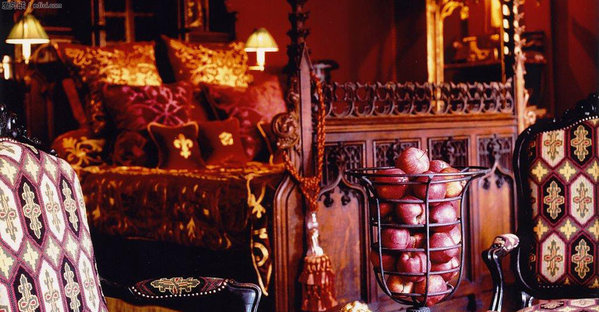The-Witchery-gay-friendly-hotel-Edinburgh-Scotland-Review-Old-Rectory-bed-by-Les-Deux-Messieurs-the-ultimate-UIK-travel-guide-for-discerning-gay-travellers.jpg